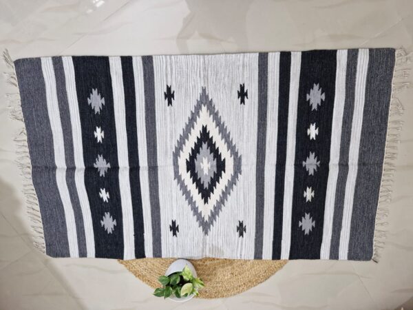 Centre table mat 3'*5'