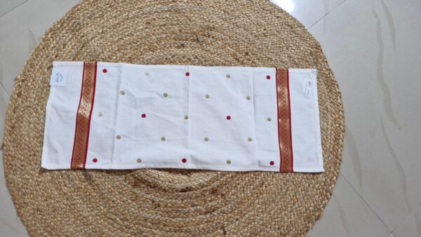 Table Runner #T002