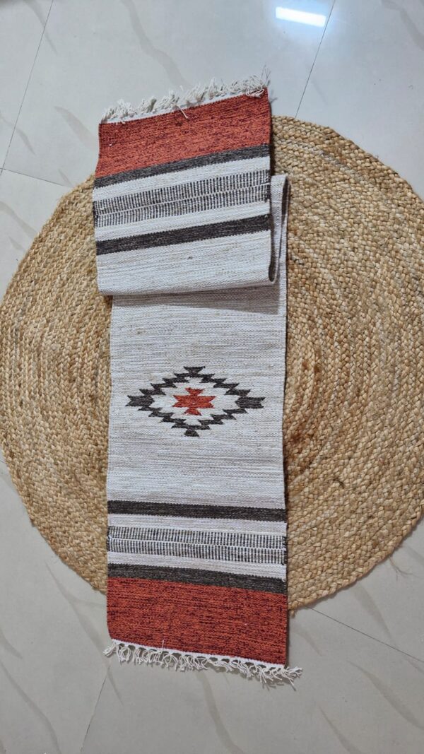 Table runner #T005