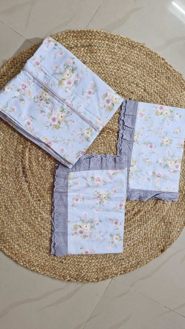 Cotton King Bedsheet with Laced pillow covers #L003